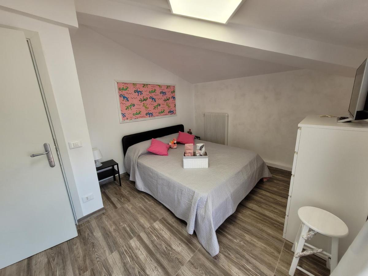 Villa Sonia Apartment & Rooms Lignano Sabbiadoro Exterior foto