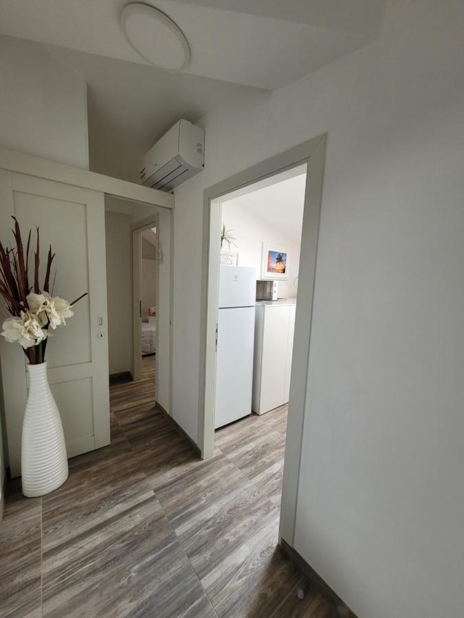 Villa Sonia Apartment & Rooms Lignano Sabbiadoro Exterior foto