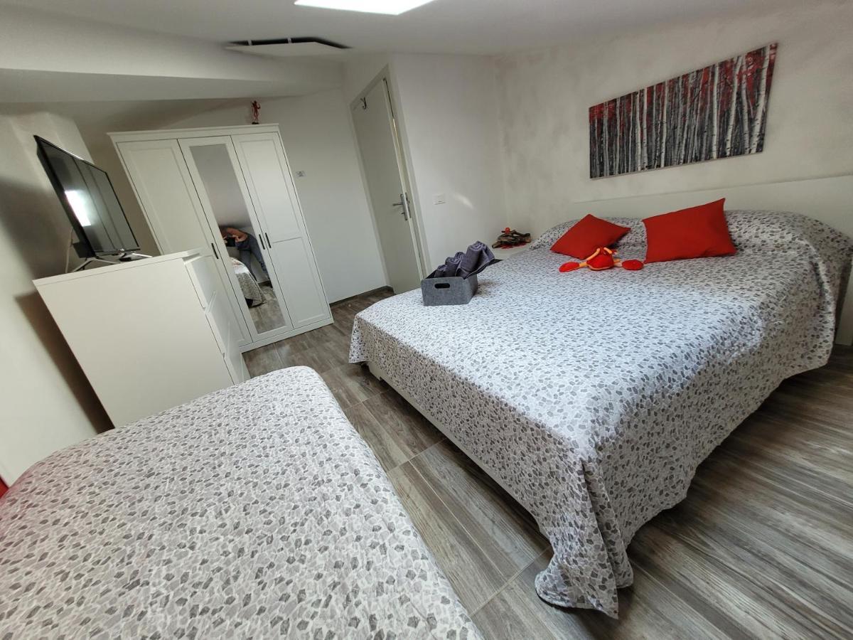 Villa Sonia Apartment & Rooms Lignano Sabbiadoro Exterior foto