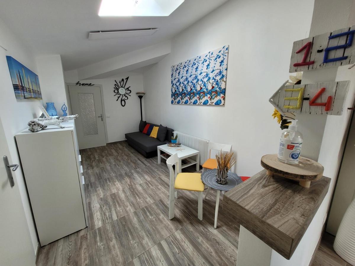 Villa Sonia Apartment & Rooms Lignano Sabbiadoro Exterior foto
